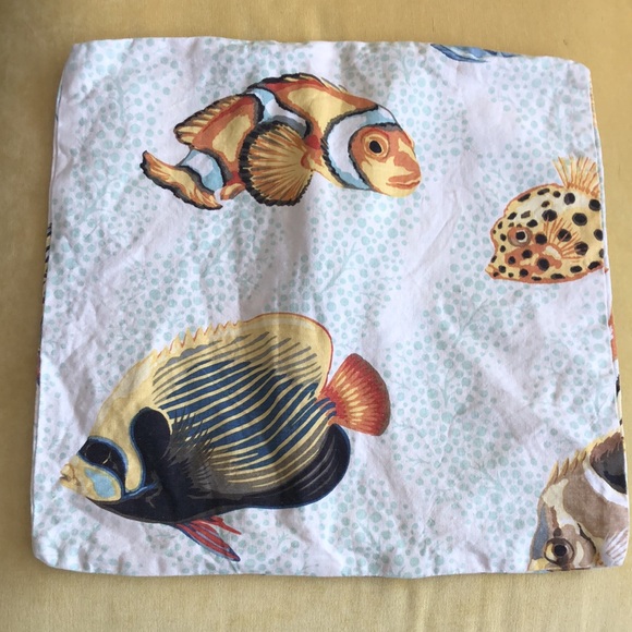 2 Gently used fish pillow case - Picture 3 of 8